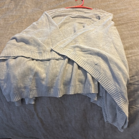 Lululemon poncho - Picture 3 of 3